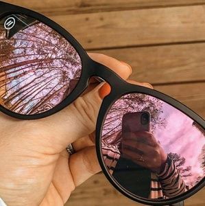 Meet your Posher, Sherrill